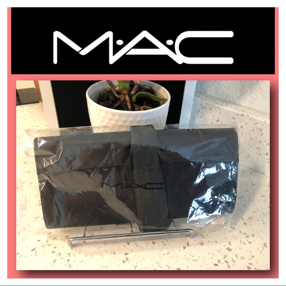 M•A•C Makeup Brush Holder